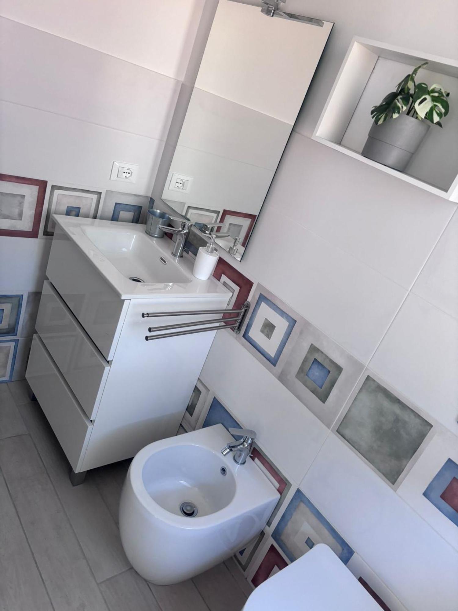 Casa XXI Aprile Apartment อิโซลา เดลเล เฟมมิเน ภายนอก รูปภาพ